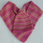 Hand-Knitted Hat and Scarf Set in Pure Alpaca Hand-Knitted Hat and Scarf Set in Pure Alpaca