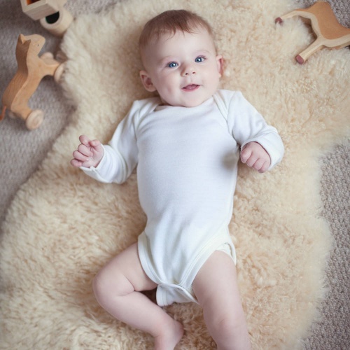 Long-Sleeved Baby Body-Suit in Pure Superfine Merino Wool Long-Sleeved Baby Body-Suit in Pure Superfine Merino Wool