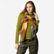 Lightweight Check Scarf in 100% Wool