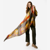Lightweight Check Scarf in 100% Wool