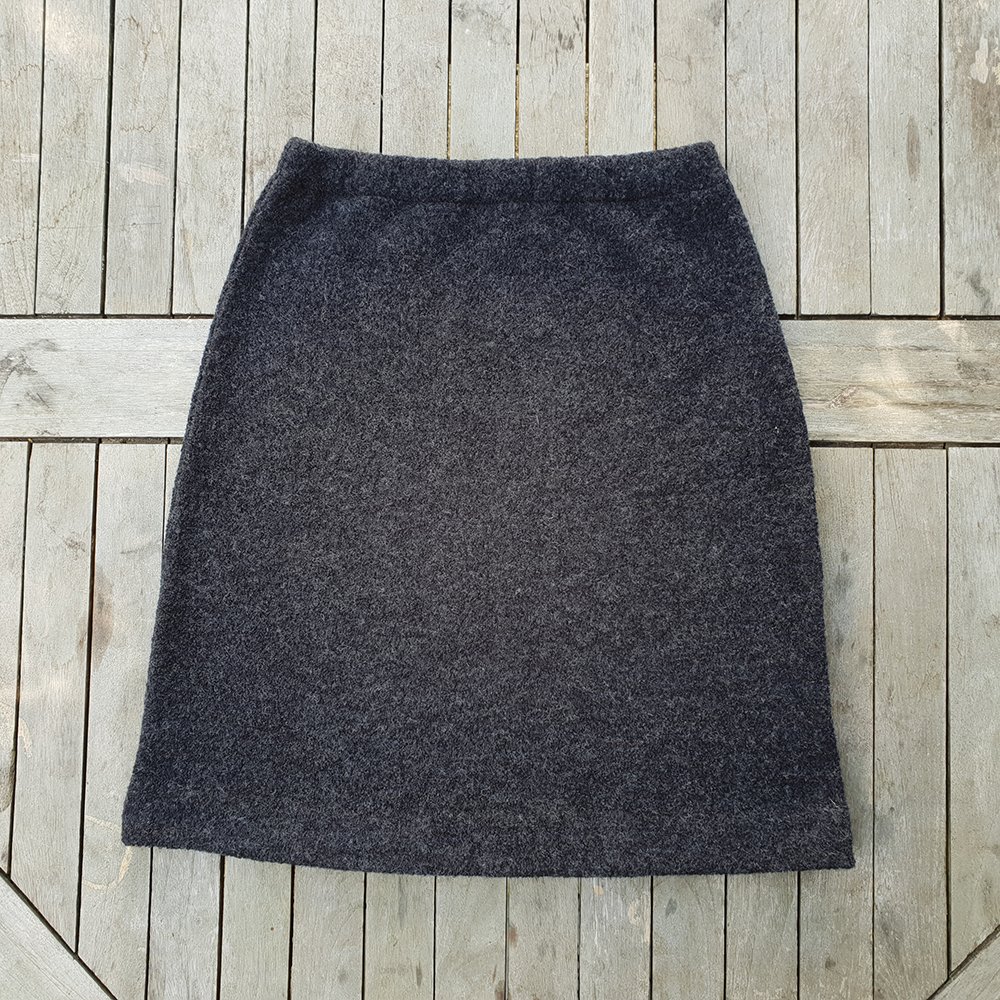 Women's A-Line Skirt in Wool Crepe | A-line woman's skirt in 100% ...