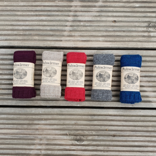 Women's Knitted Wrist Warmers in Pure Baby Alpaca Women's Knitted Wrist Warmers in Pure Baby Alpaca