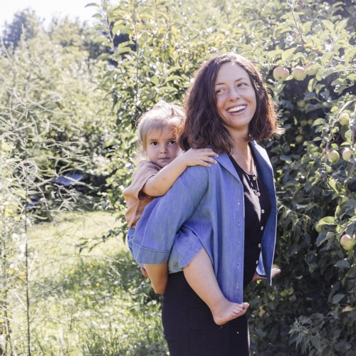 Women's Ari Shirt in Organic Linen or Cotton