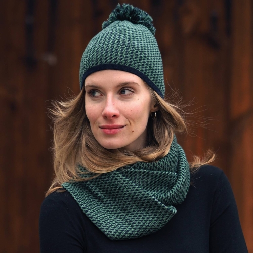 Merino Wool Jacquard Loop Scarf