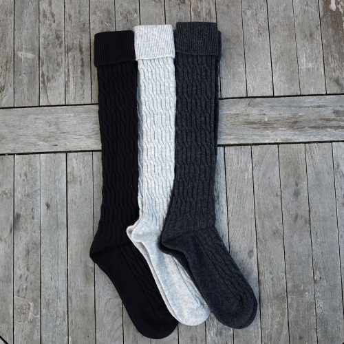 Thick cable knit, knee high socks in wool and cotton Thick cable knit, knee high socks in wool and cotton